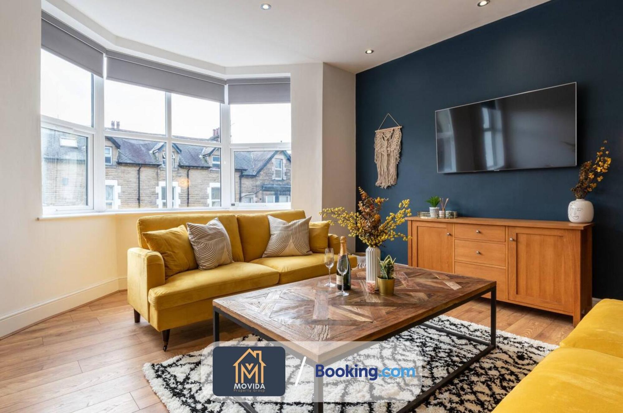 Central Elegant Three Bed Duplex By Movida Property Group Short Lets & Serviced Accommodation Harrogate Esterno foto