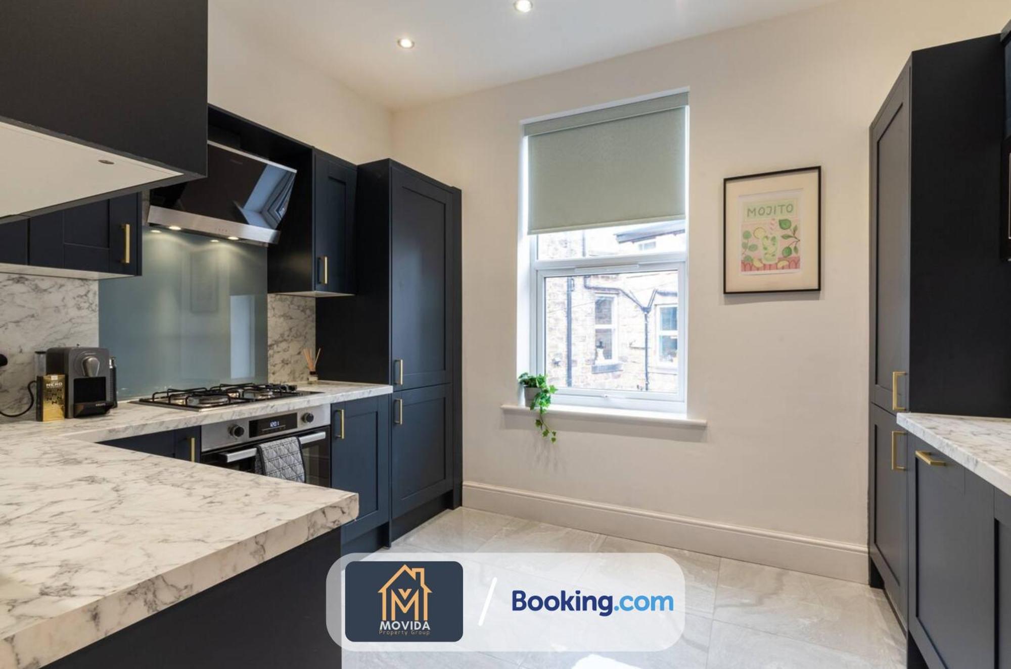 Central Elegant Three Bed Duplex By Movida Property Group Short Lets & Serviced Accommodation Harrogate Esterno foto